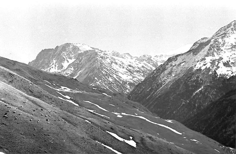 Баксанское ущелье. Вид на гору Андыртау (3937 м)